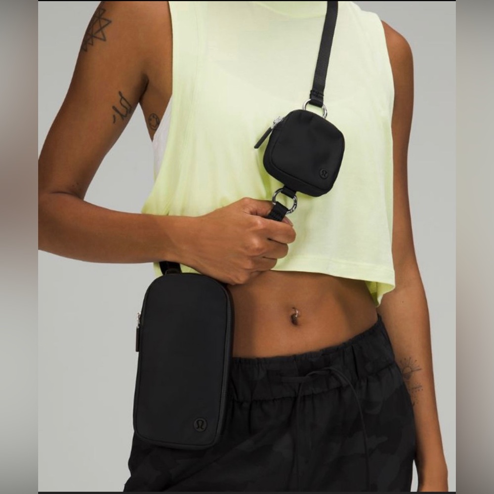 Lululemon Modular Phone Crossbody - Picture 2 of 5